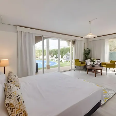 Tres Palmeras Holiday home *